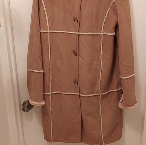 NOVELTI ADORABLE JUNIOR COAT. SZ ::S..very warm and light weight....EXELENT USED